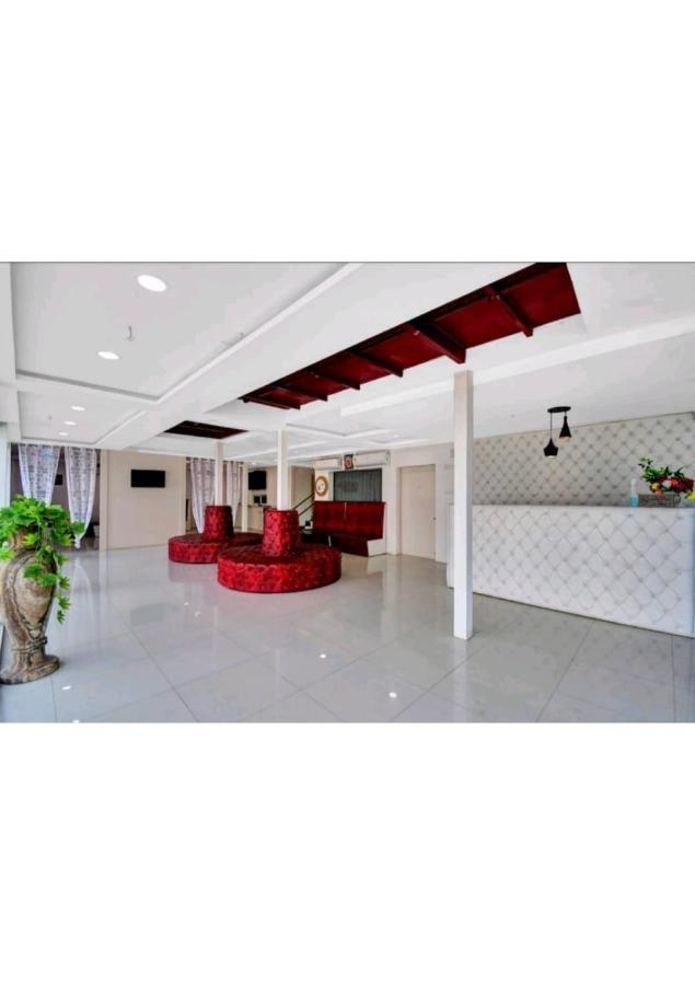 Gods County Hotels & Resorts ธาราพิธ ภายนอก รูปภาพ