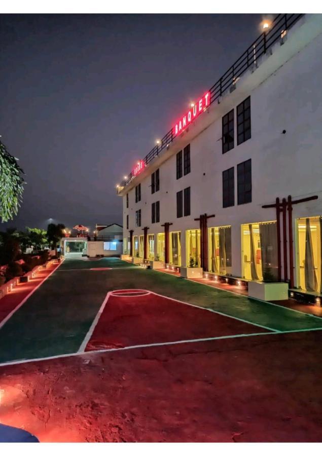 Gods County Hotels & Resorts ธาราพิธ ภายนอก รูปภาพ