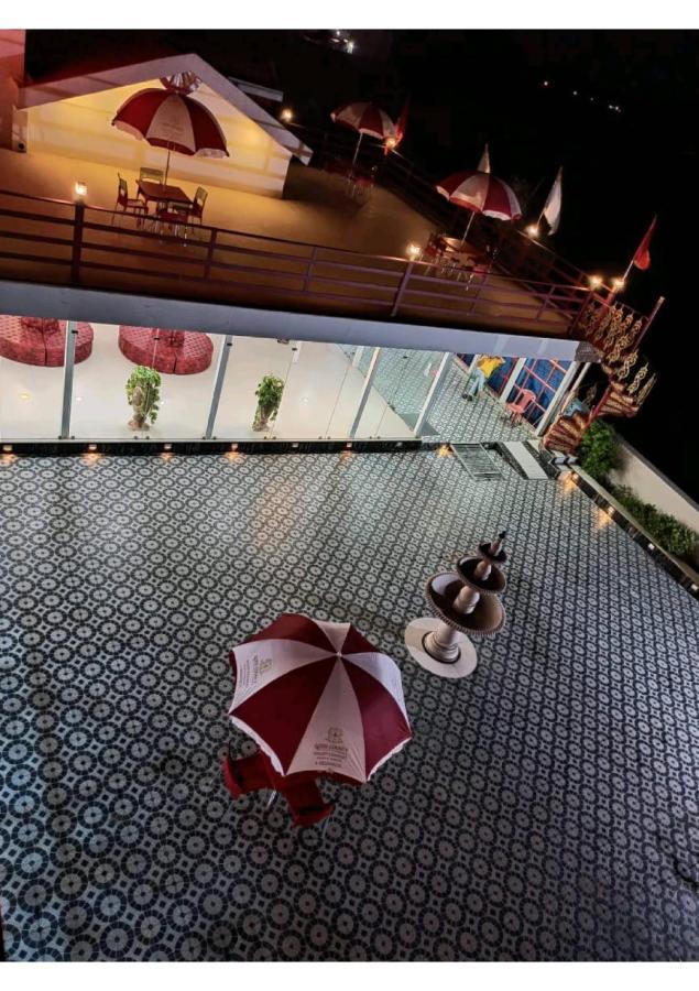 Gods County Hotels & Resorts ธาราพิธ ภายนอก รูปภาพ
