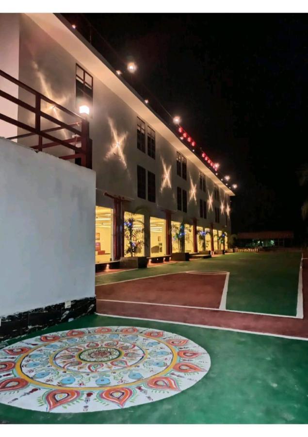 Gods County Hotels & Resorts ธาราพิธ ภายนอก รูปภาพ