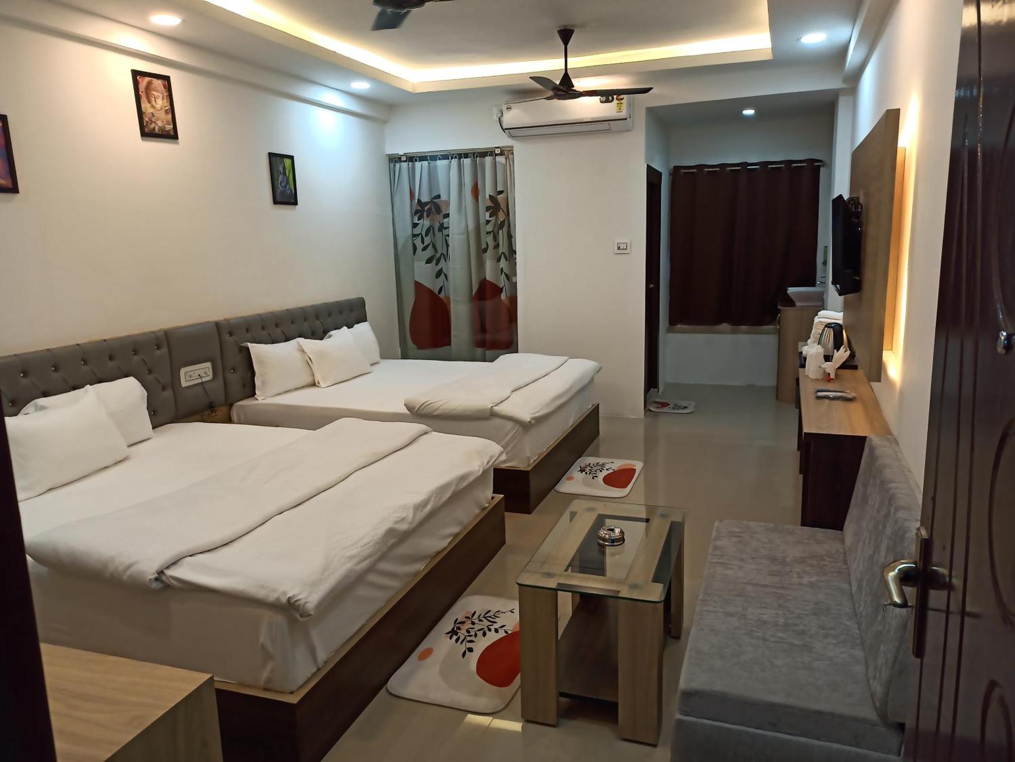 Gods County Hotels & Resorts ธาราพิธ ภายนอก รูปภาพ